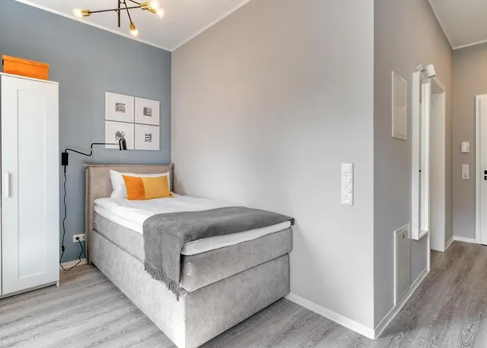 One Moment Boardinghouse - Harmony Hotel